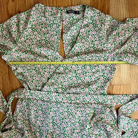 NASTY GAL Pink Green Floral Short Sleeve Romper Size 8 - Picture 6 of 8